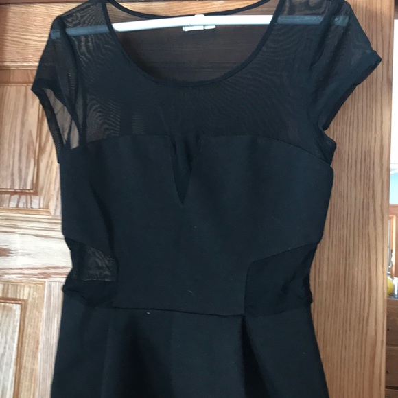 Black chic peplum top NWOT - Picture 1 of 6